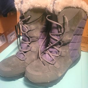 COLUMBIA WINTER BOOTS